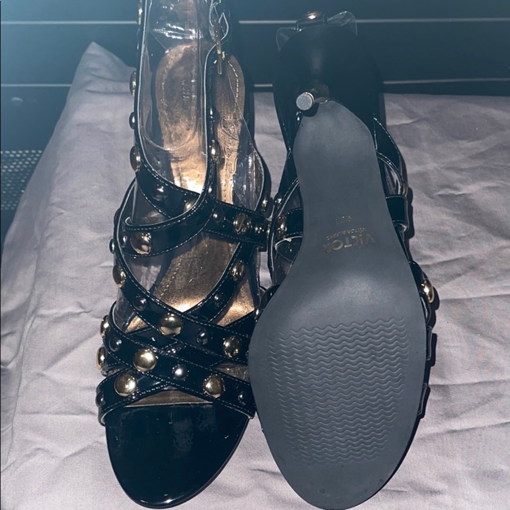 Shoes - Picture 3 of 4